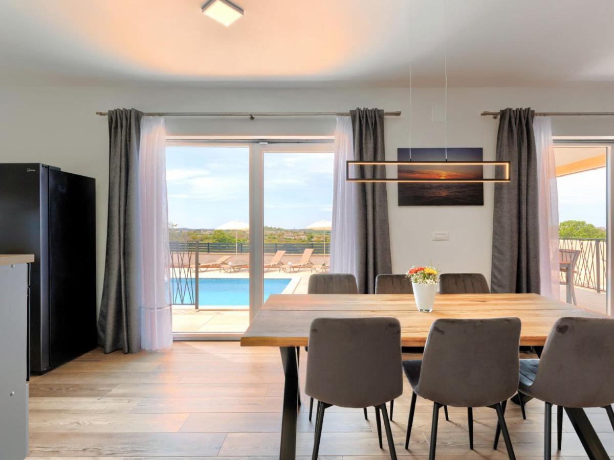 Holiday Home Villa Dora By Interhome Pula Bagian luar foto