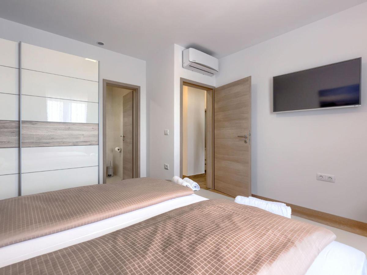Holiday Home Villa Dora By Interhome Pula Bagian luar foto
