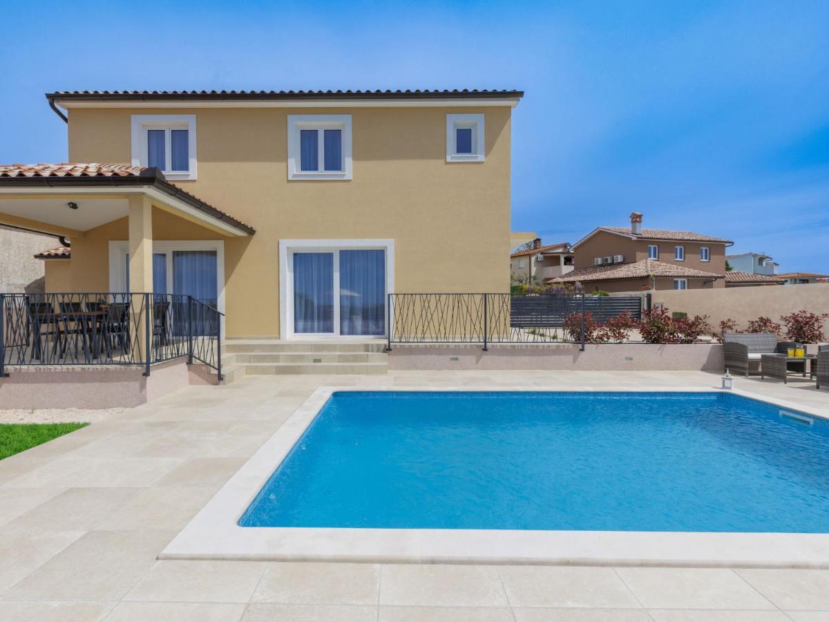 Holiday Home Villa Dora By Interhome Pula Bagian luar foto