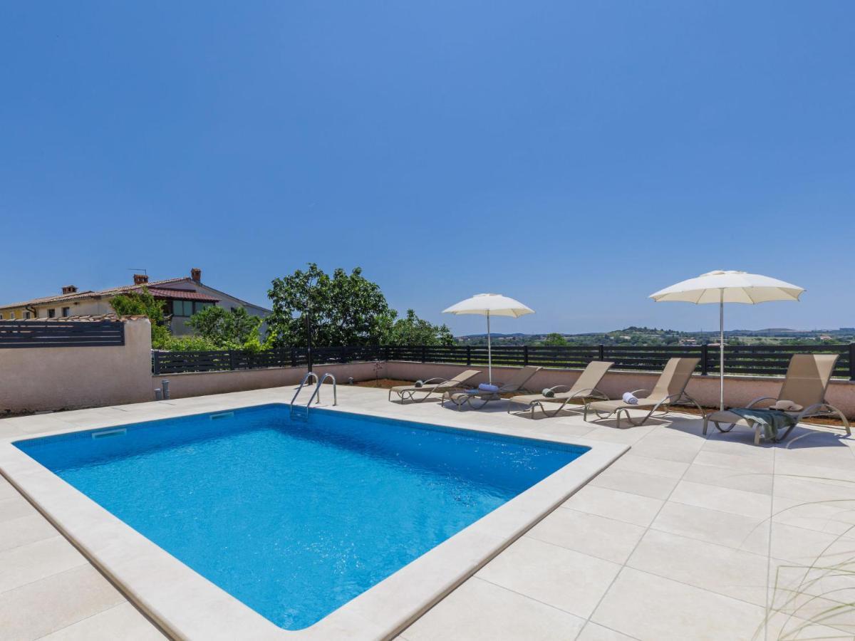 Holiday Home Villa Dora By Interhome Pula Bagian luar foto